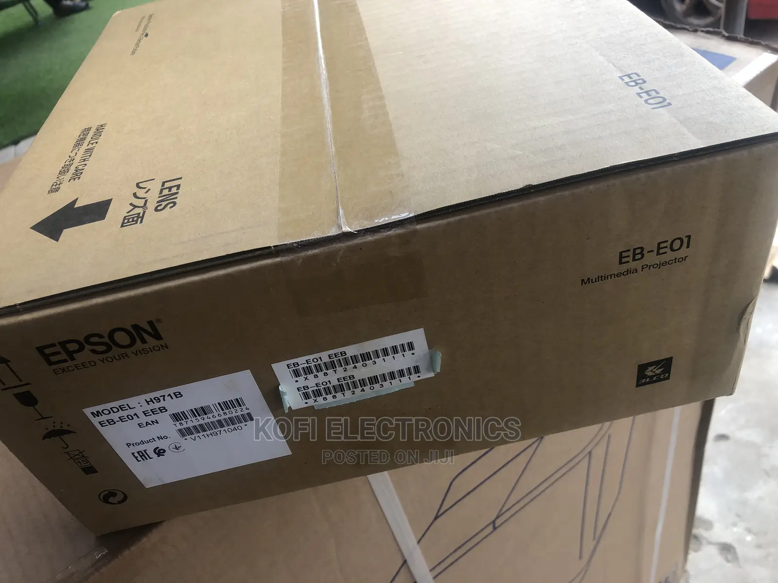 Portable Quick Setup Epson EB-E01 Multimedia Projector