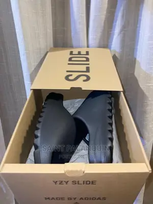 Black Adidas Yeezy Slides