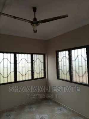 3bdrm Apartment in Aiding Estate, Sunyani Municipal for rent