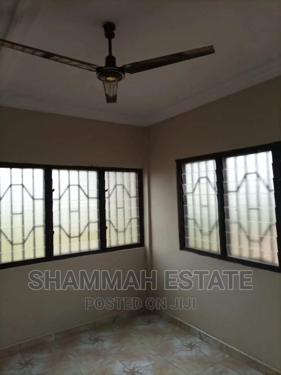 3bdrm Apartment in Aiding Estate, Sunyani Municipal for rent