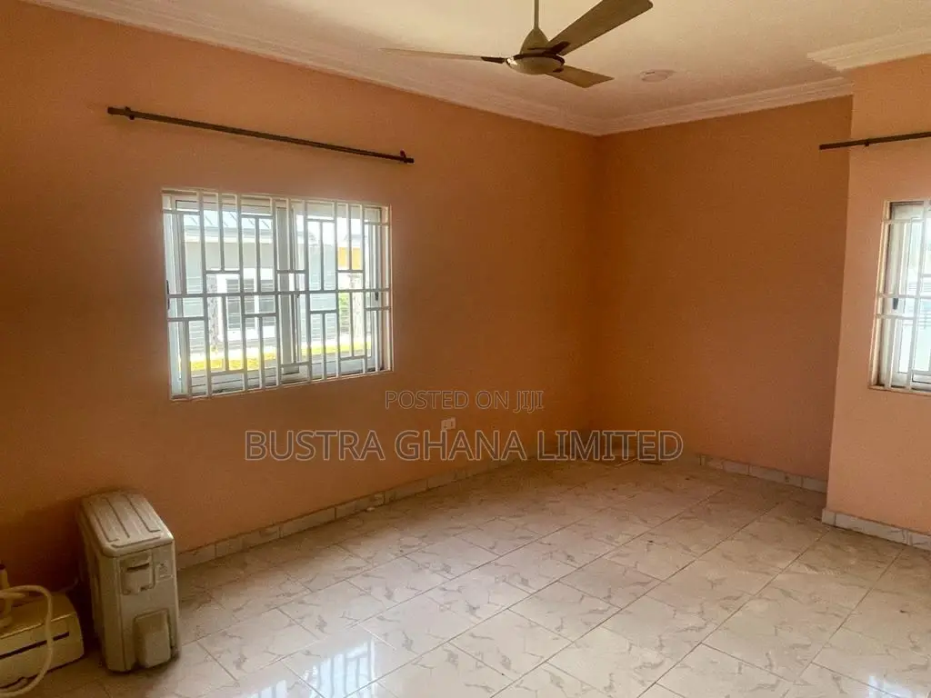 3bdrm House in Adom City, Tema Metropolitan for sale