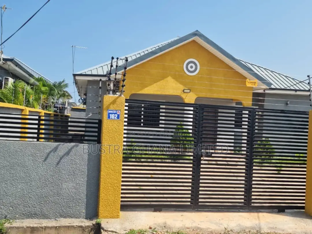 3bdrm House in Adom City, Tema Metropolitan for sale