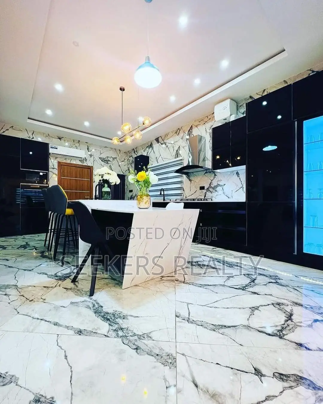 Furnished 10bdrm Mansion in Seekers Realty, Accra Metropolitan for sale