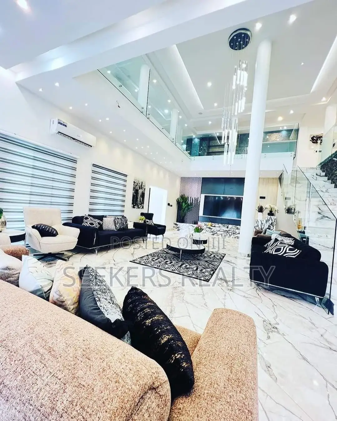 Furnished 10bdrm Mansion in Seekers Realty, Accra Metropolitan for sale