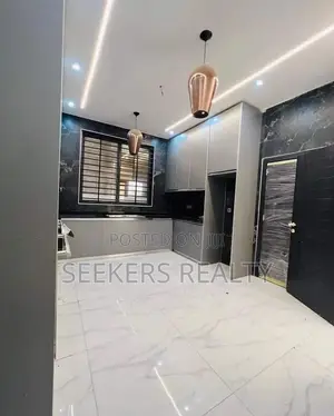 4bdrm House in Seekers Realty, Achimota for sale