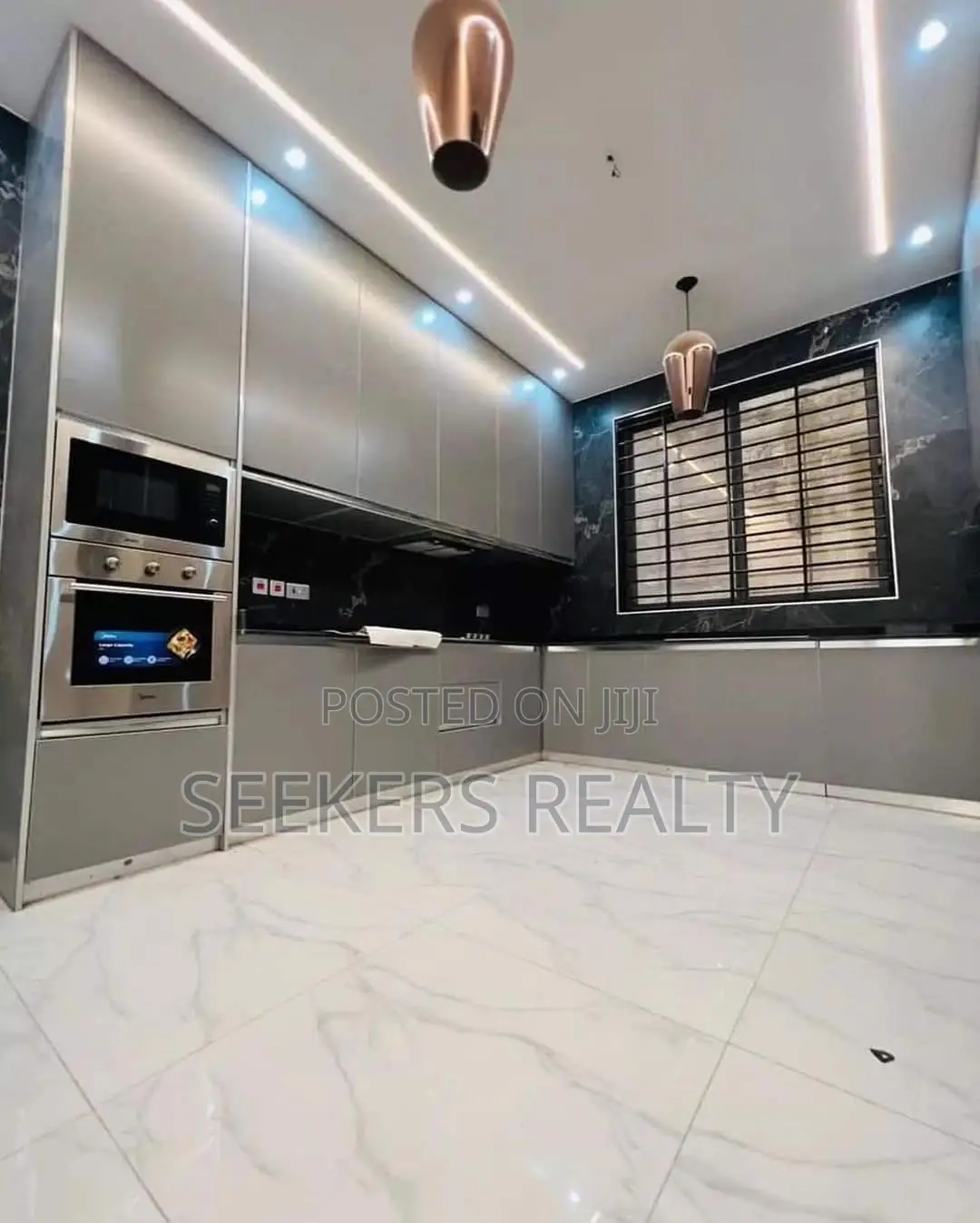 4bdrm House in Seekers Realty, Achimota for sale