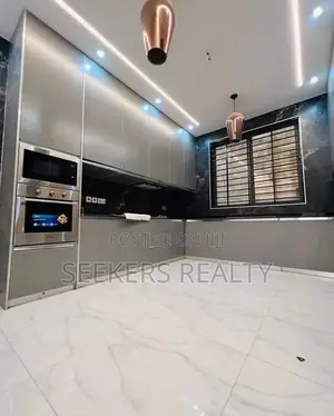4bdrm House in Seekers Realty, Achimota for sale