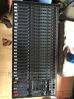 Yamaha Smx24 Mixer With Bluetooth Connectivity