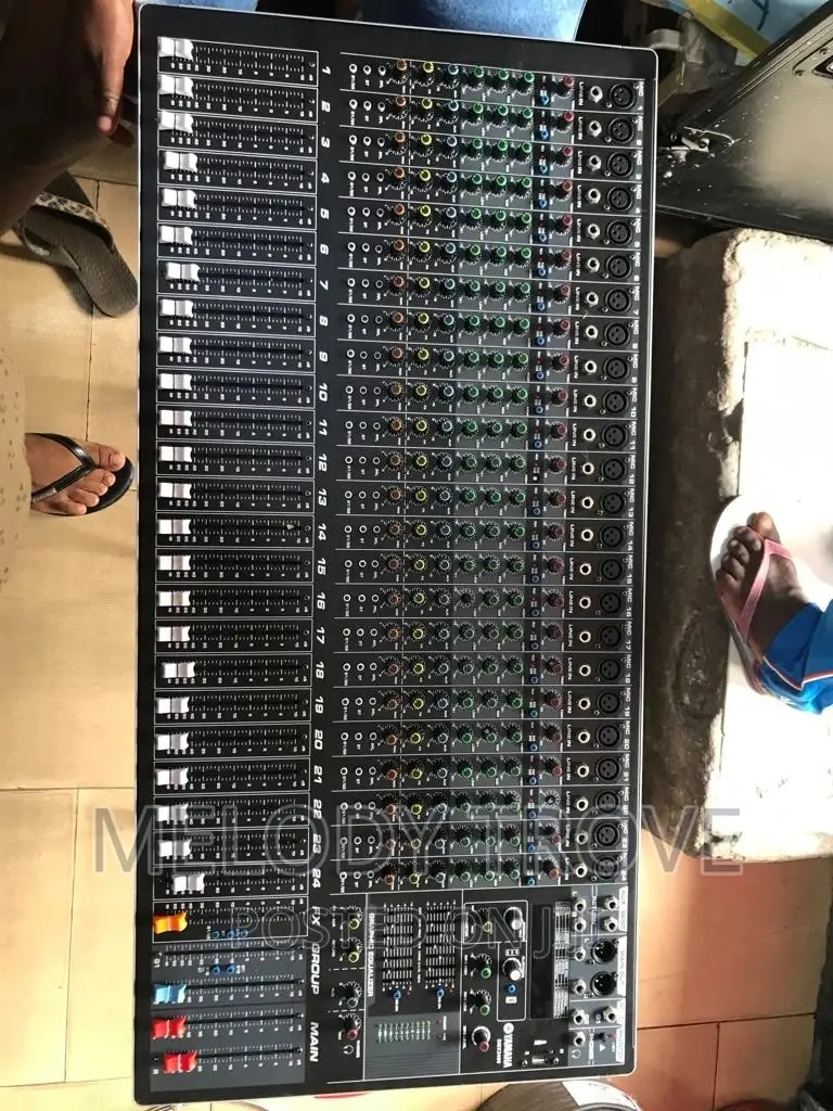 Yamaha Smx24 Mixer With Bluetooth Connectivity