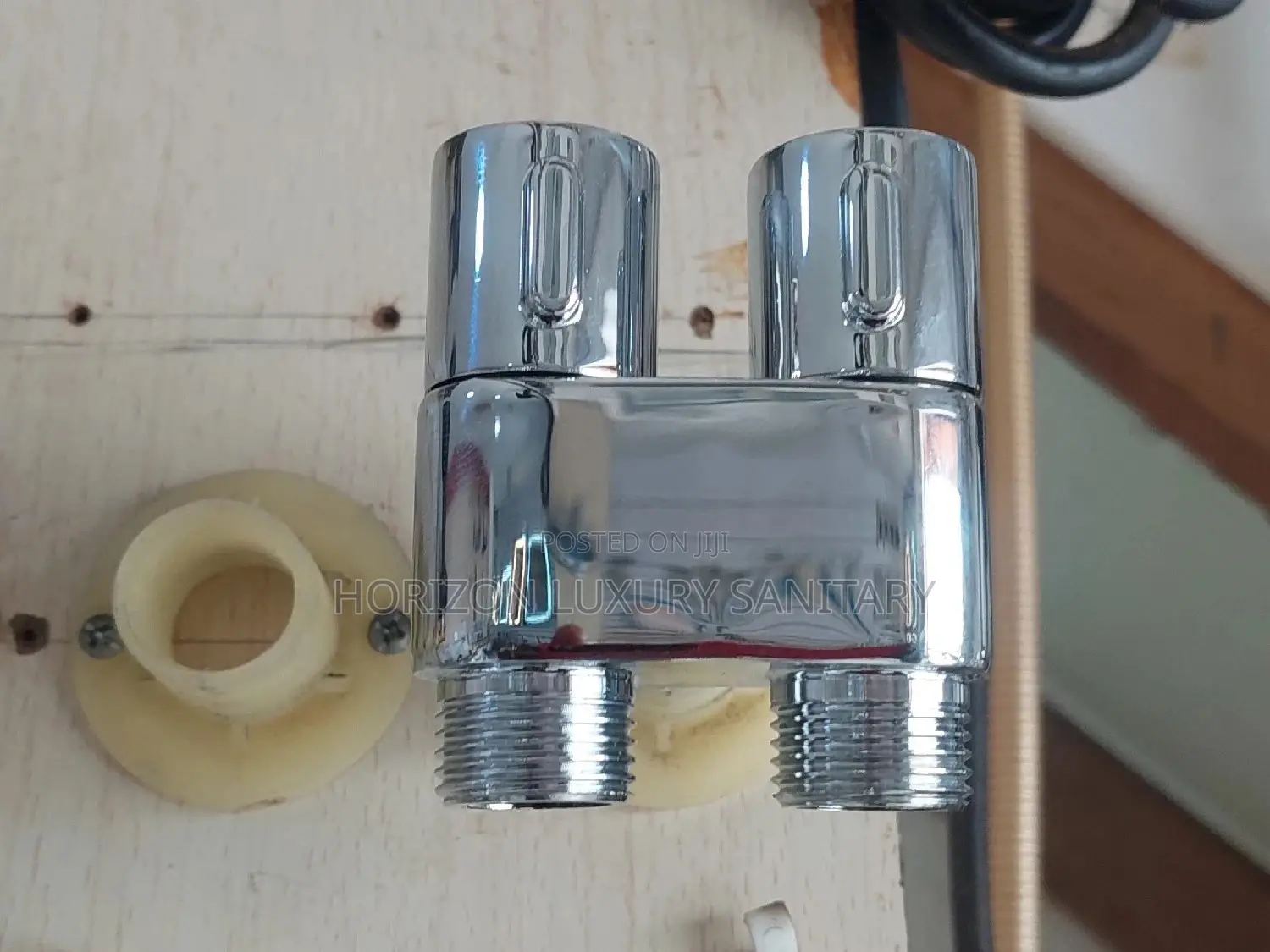 Double Outlet Angle Valve