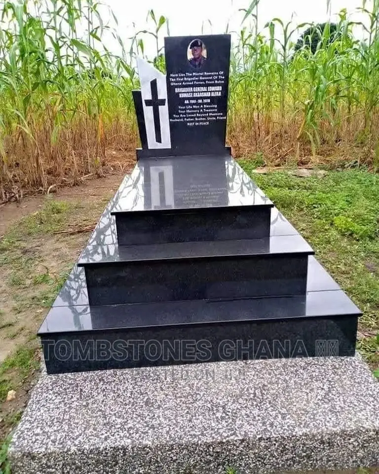3 Steps Granite Tombstone