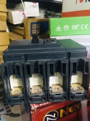 125a Schneider 4pole McCb Circuit Breaker