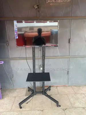 Perfecto Tv Stand