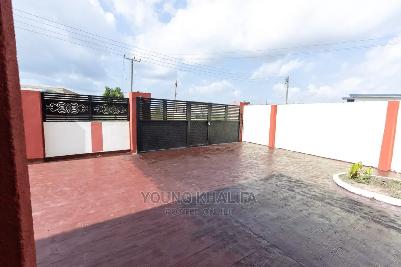 2bdrm House in Blue Rose City, Kasoa for sale