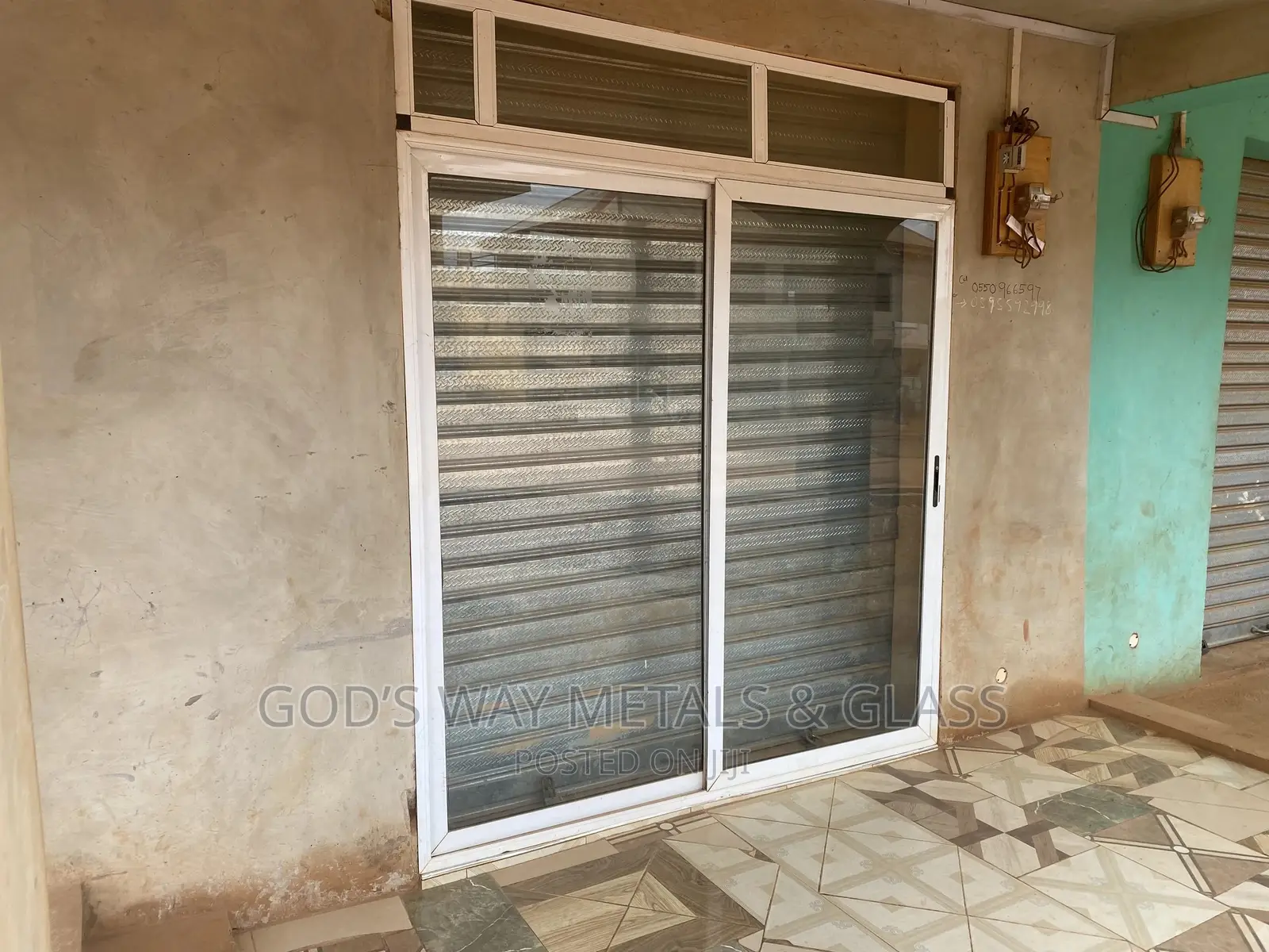 Sliding Door