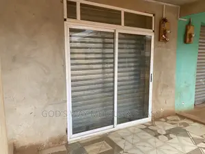 Sliding Door