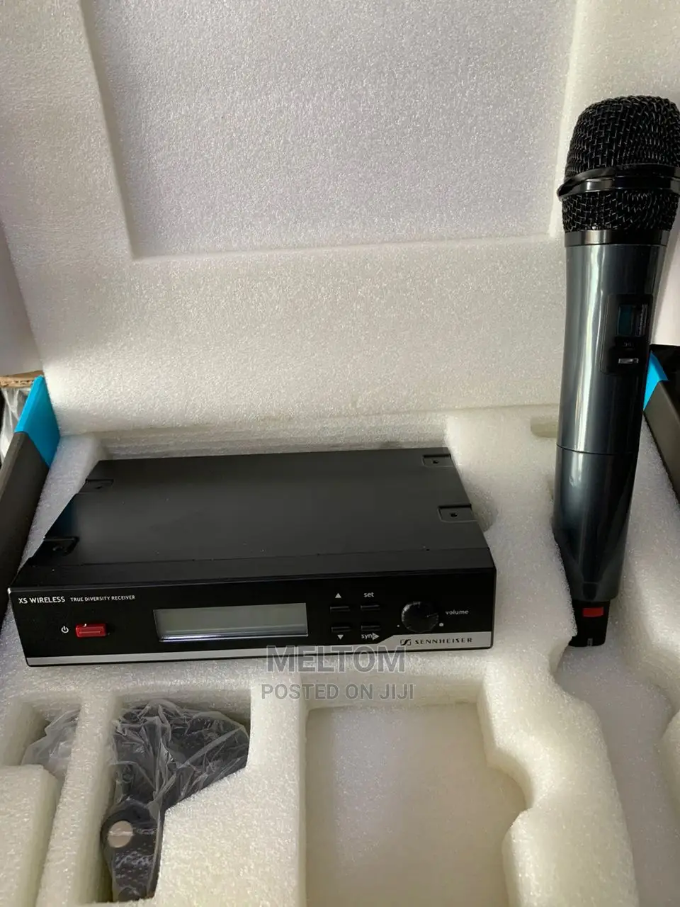 Sennheiser E835 Cordless Microphone
