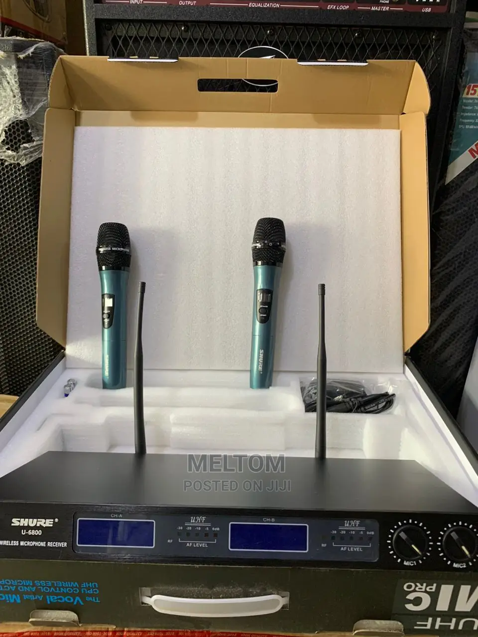 Shure 2IN1 U-6800 Cordless Microphone