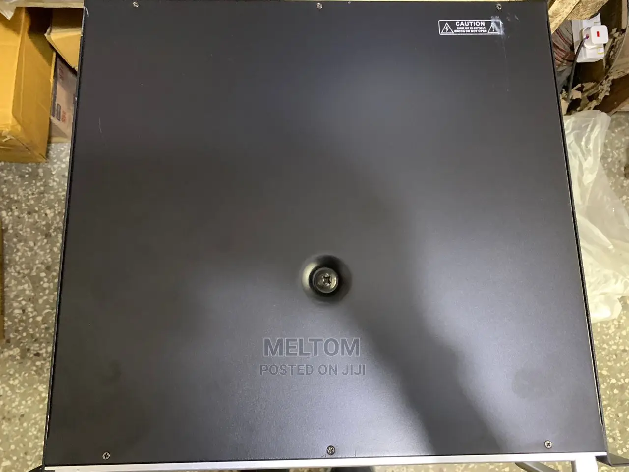 Tremor QT-8000 Mid and Bass Sub Amplifier