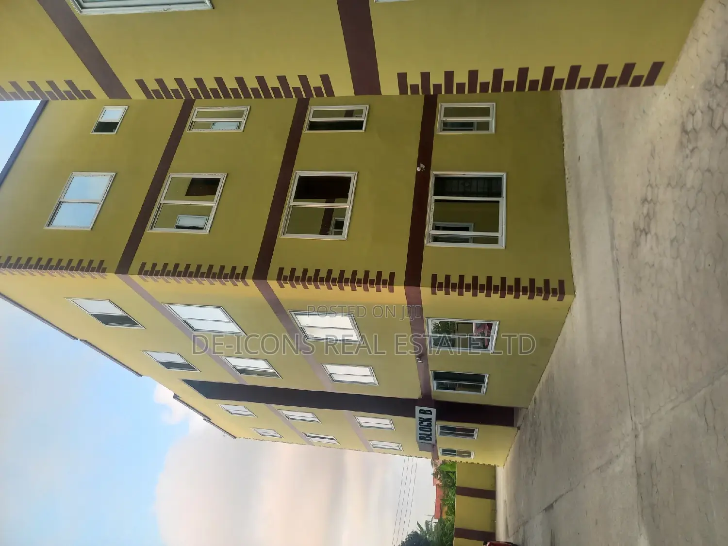 1bdrm Duplex in De-Icons Real Estate, Kasoa for rent