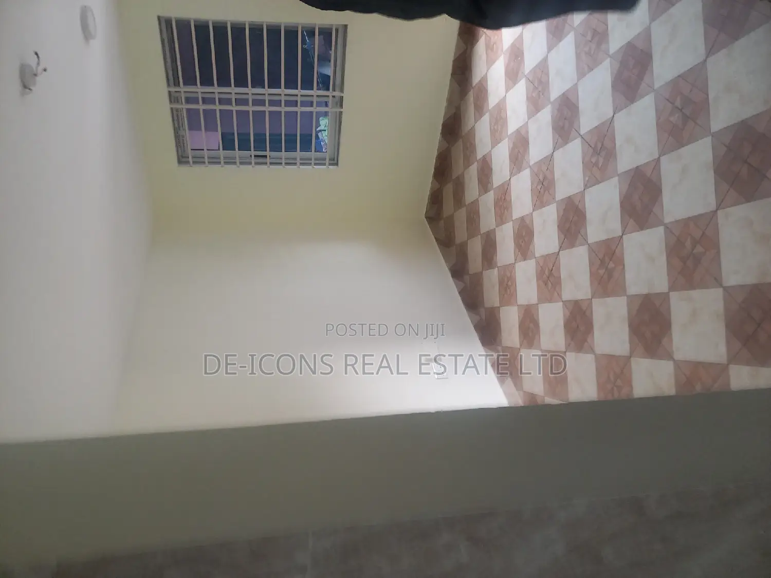 1bdrm Duplex in De-Icons Real Estate, Kasoa for rent