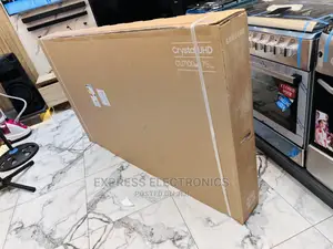 New Model Samsung Tv UHD Smart 75”Cu7172