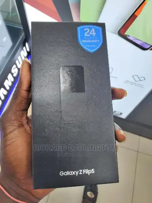 New Samsung Galaxy Z Flip 5 256 GB Black