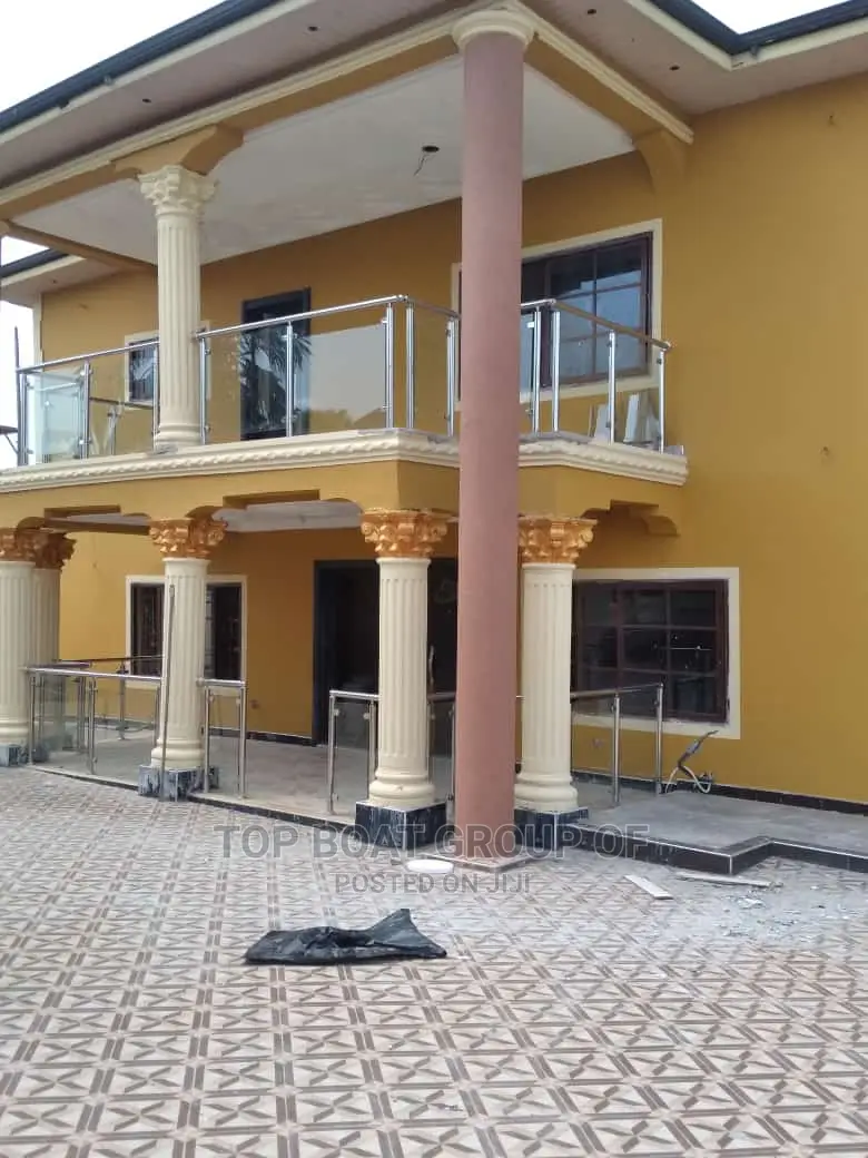 Furnished 8bdrm Apartment in Top Boat Estate, Kumasi Metropolitan