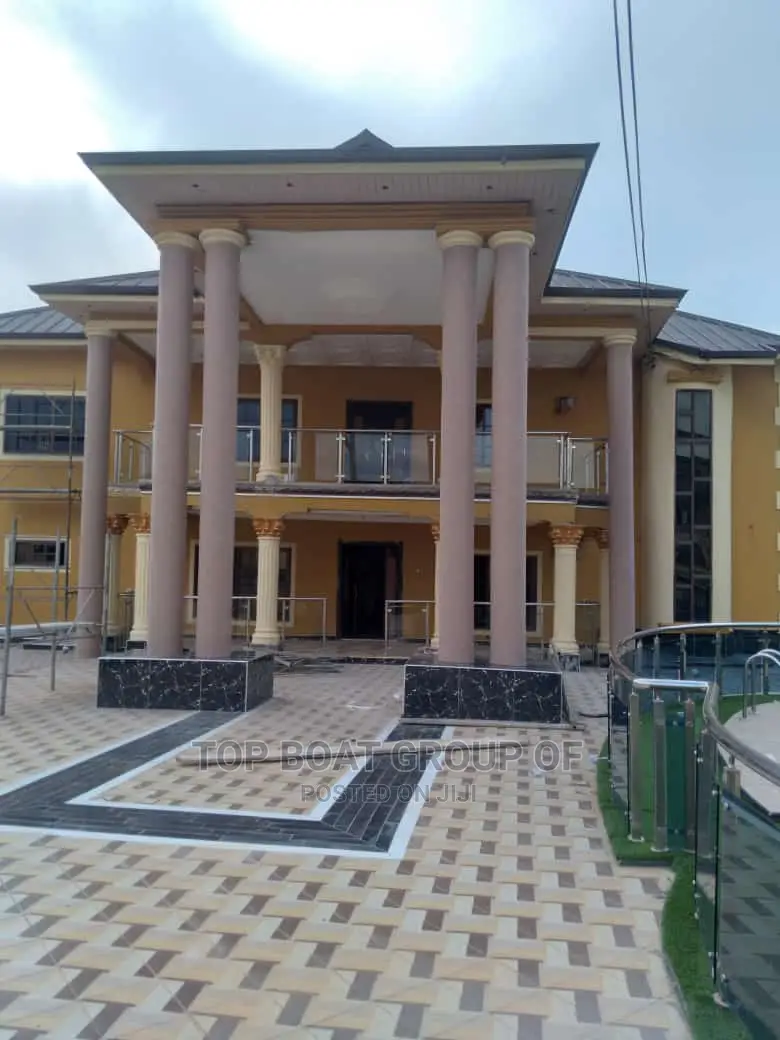 Furnished 8bdrm Apartment in Top Boat Estate, Kumasi Metropolitan