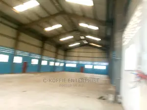 1100 SQM WAREHOUSE @ ABELENKPE For Rent