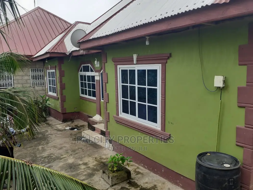 3bdrm House in Aputuogya, Kumasi Metropolitan for sale