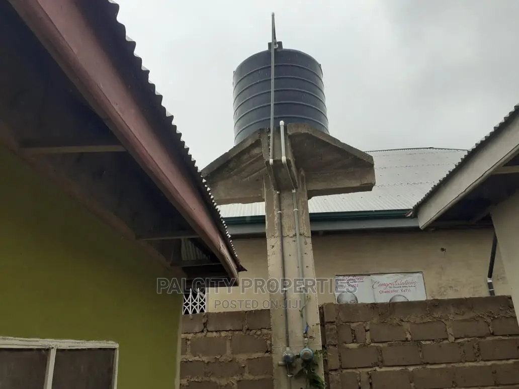 3bdrm House in Aputuogya, Kumasi Metropolitan for sale