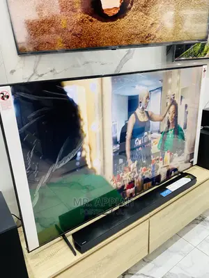 Elegant Black Samsung 55 Inch Uhd Smart Tv 55AU7022.