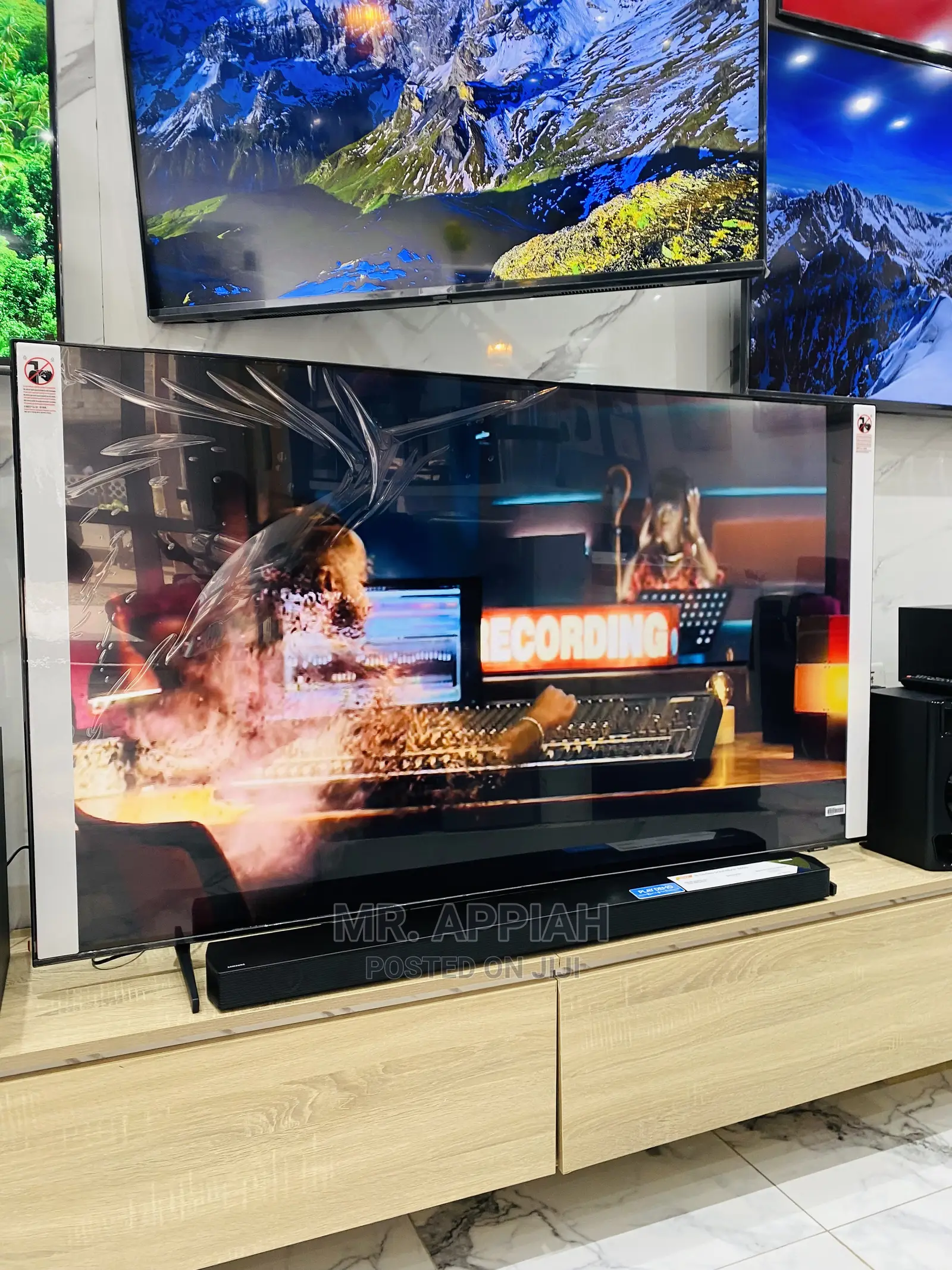 Elegant Black Samsung 55bu8000 55 Inch Smart Tv