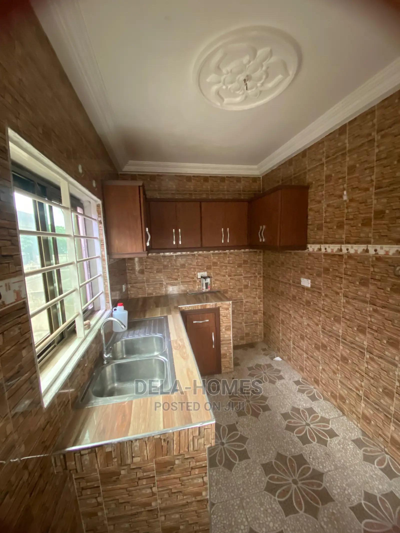3bdrm Apartment in Lakeside Estate, Ashaley Botwe for rent