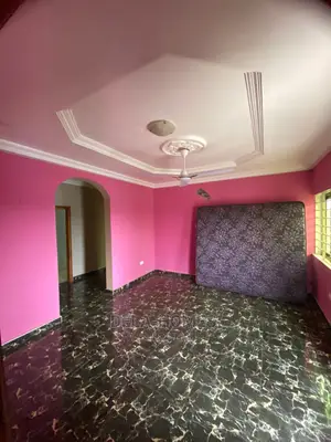 3bdrm Apartment in Lakeside Estate, Ashaley Botwe for rent
