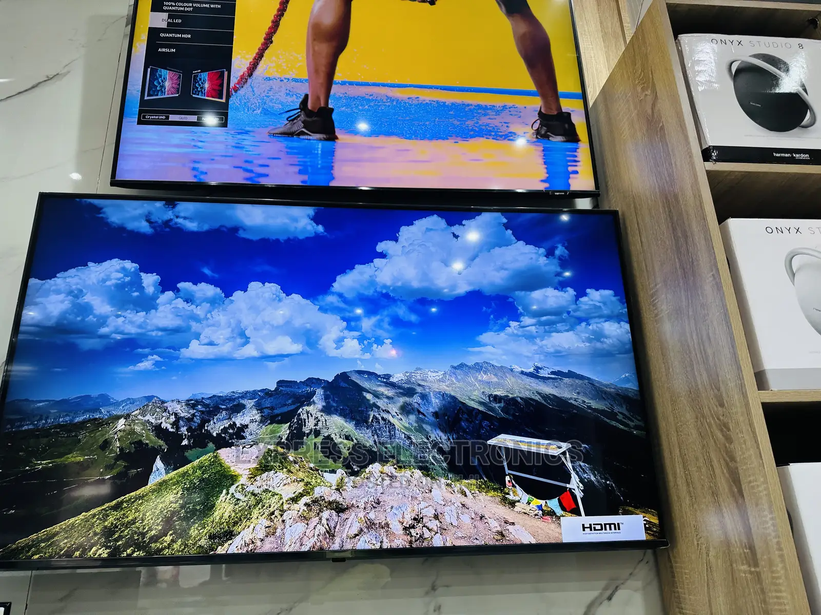 Samsung UHD Smart 55”Cu8000 Spectacular Display Tv