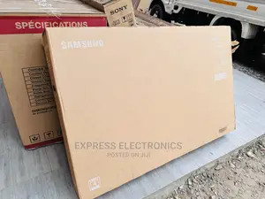 Crystal 55au7022 UHD Smart Samsung Glossy Black Screen