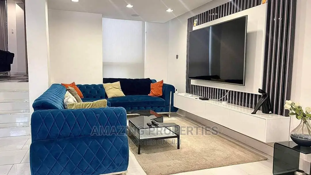 Furnished 3bdrm Townhouse / Terrace in Cantonments for rent