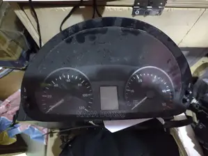 Mercedes Benz Sprinter Speedometer Part No. A 906 446 9021