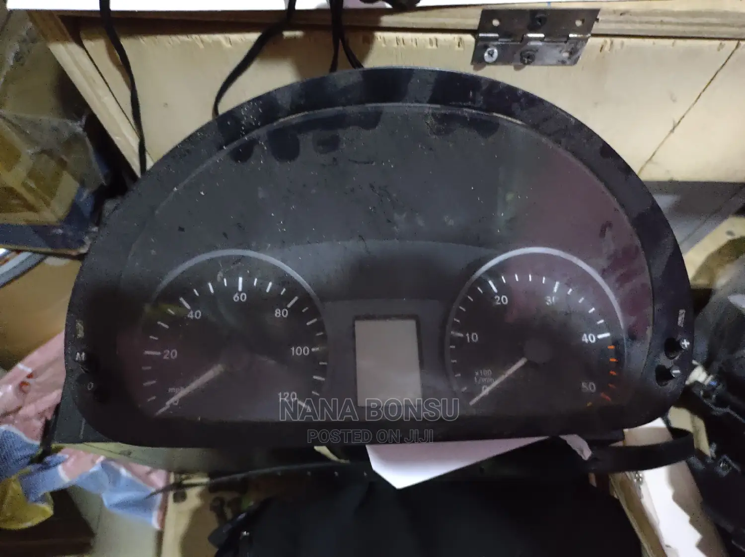 Mercedes Benz Sprinter Speedometer Part No. A 906 446 9021