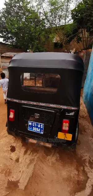 Bajaj RE 2021 Black