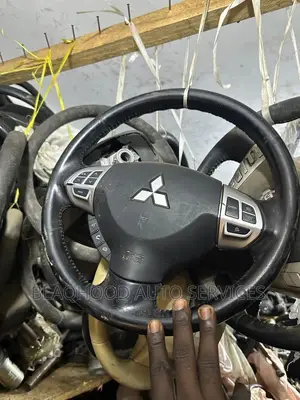 Mitsubishi Pajero/L200/Outlander STEERING WHEEL Available