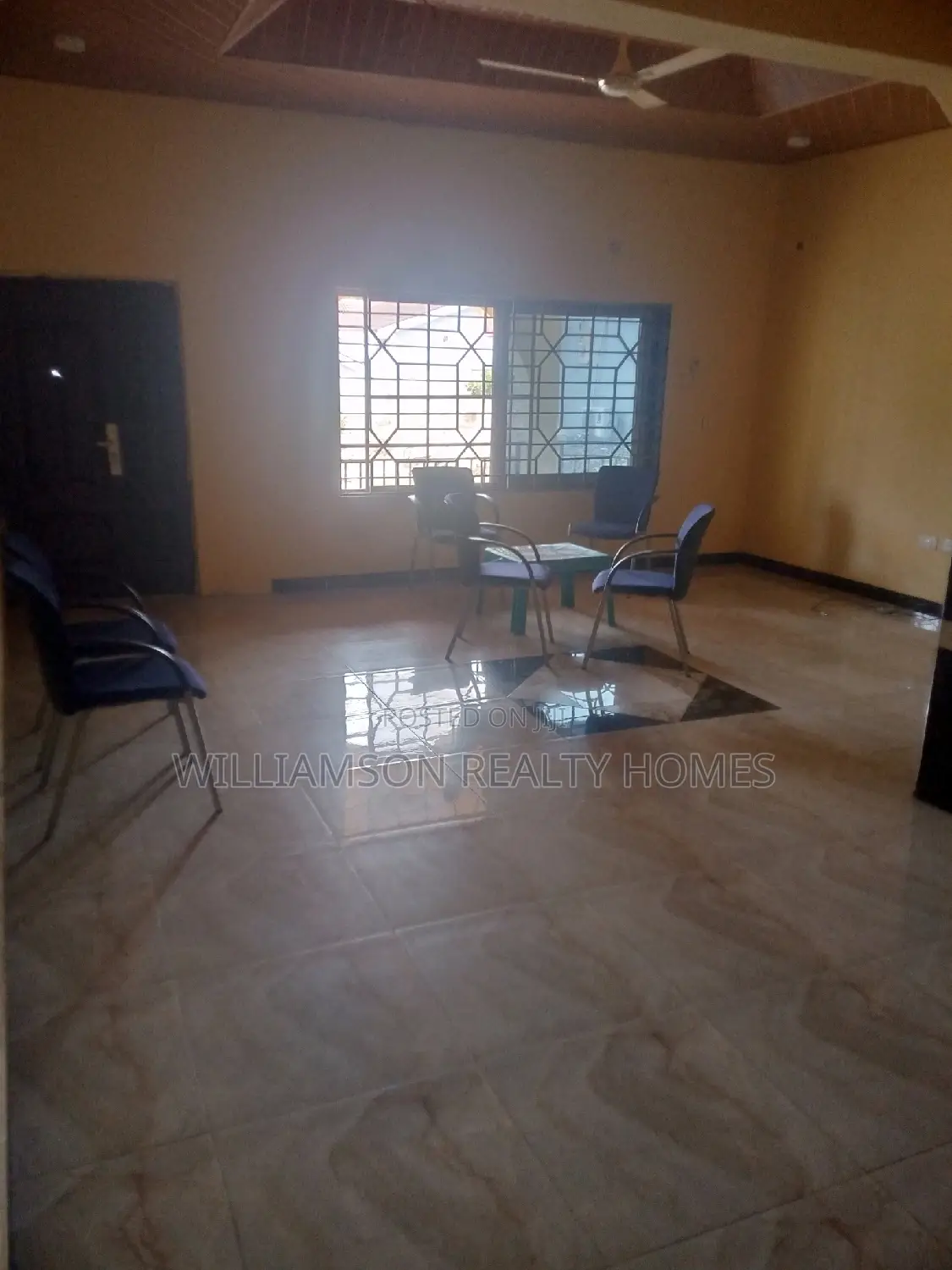 4bdrm Apartment in Community 18 Road, Spintex for rent