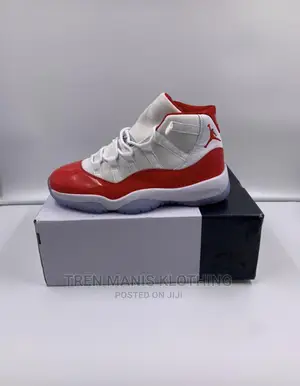 Air Jordan 11 "Cherry 2022" Sneakers