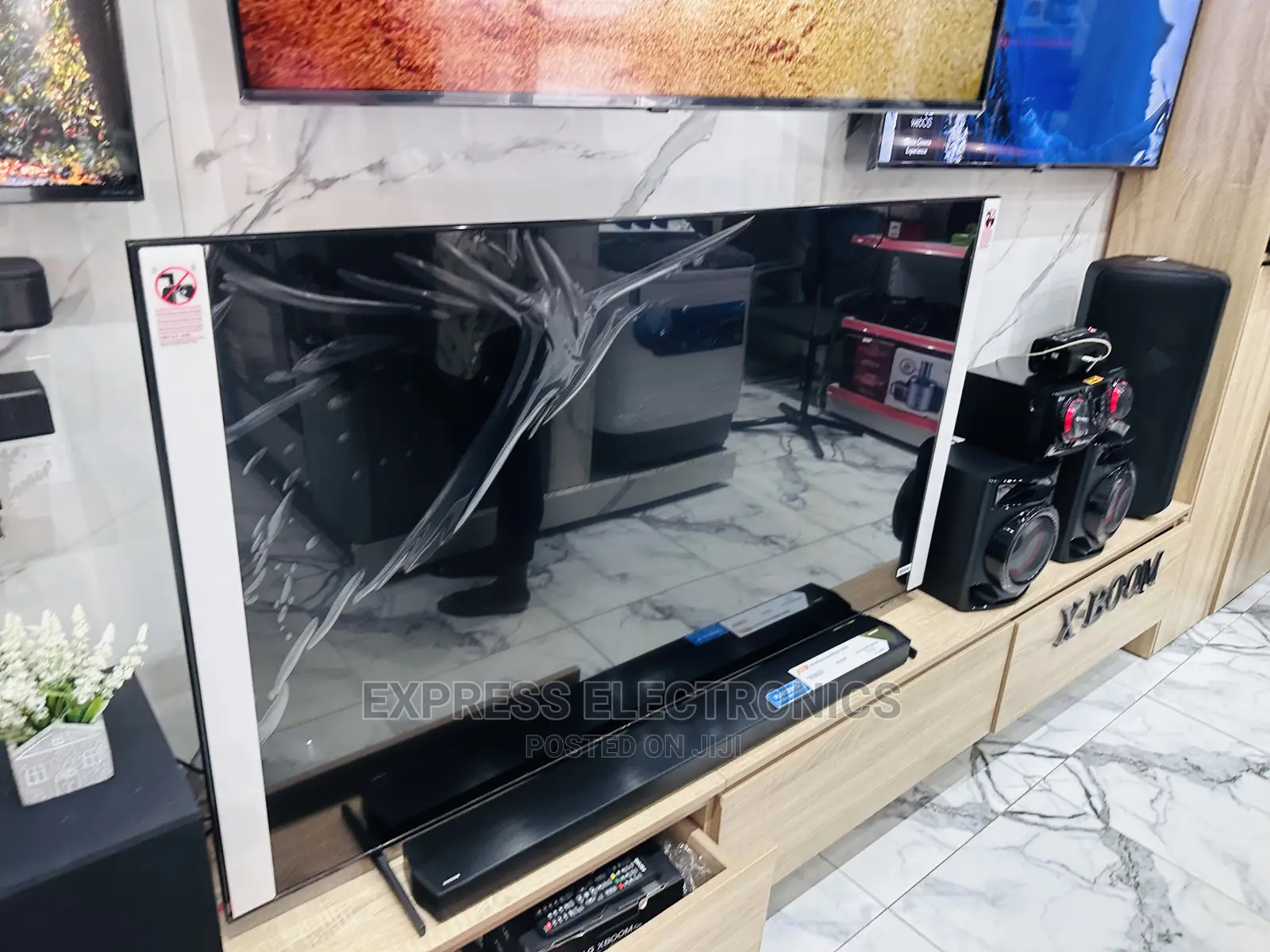 Experience Good View Lg UHD OLED77C26 LG TV