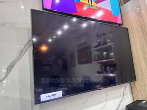 43”Cu7172 UHD Smart Samsung Smart Glossy Screen
