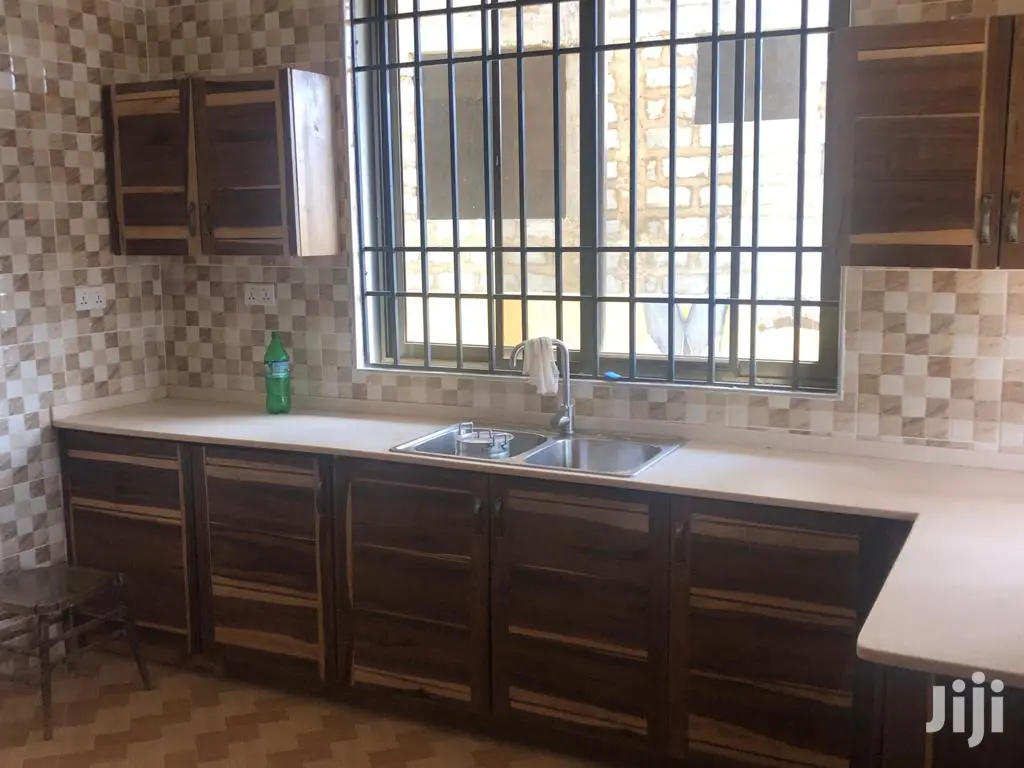 4bdrm House in Bronko Housing, Accra Metropolitan for rent