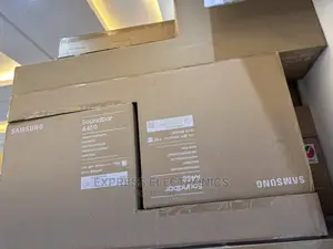 B450 Soundbar System Lovely  Sleek 300W Samsung