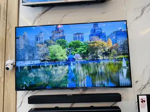 Crisper Dialogue UHD Smart Samsung 50”Au7022 Tv